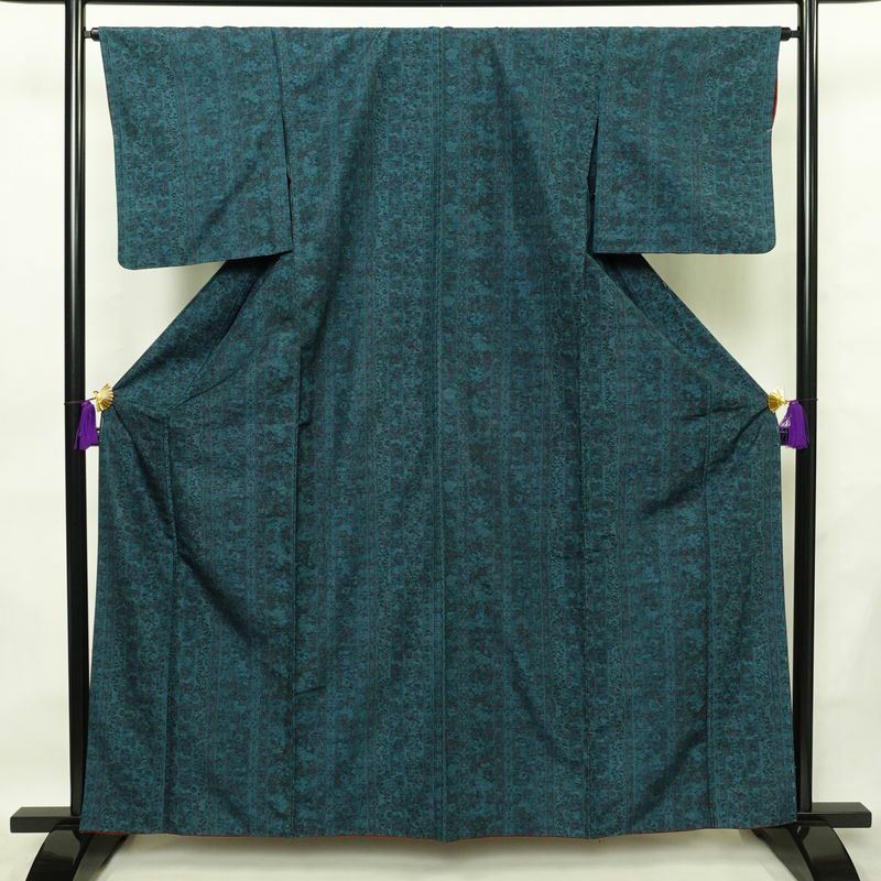 単衣 紬 良品 正絹 花柄 単衣仕立て 胴抜き 身丈161cm 裄丈65cm 一部しつけ糸付き 着物 青・紺_画像1