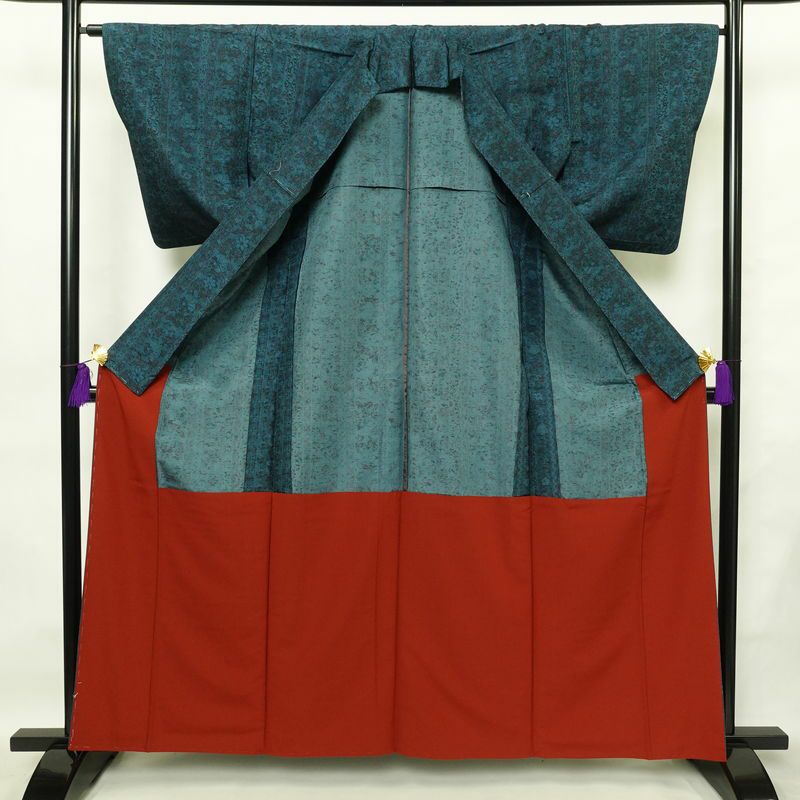 単衣 紬 良品 正絹 花柄 単衣仕立て 胴抜き 身丈161cm 裄丈65cm 一部しつけ糸付き 着物 青・紺_画像3