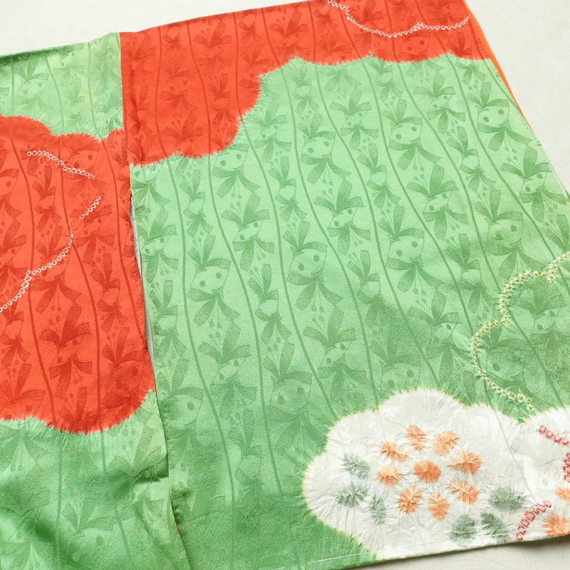 小紋 絞り 正絹 雲柄 袷仕立て 身丈155cm 裄丈68cm 一部しつけ糸付き 着物 多色使い_画像12