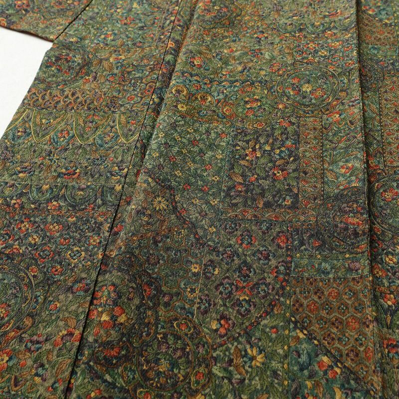 小紋 良品 縮緬 総柄 正絹 木の葉・植物柄 袷仕立て 身丈158cm 裄丈65cm 着物 緑・うぐいす色_画像5