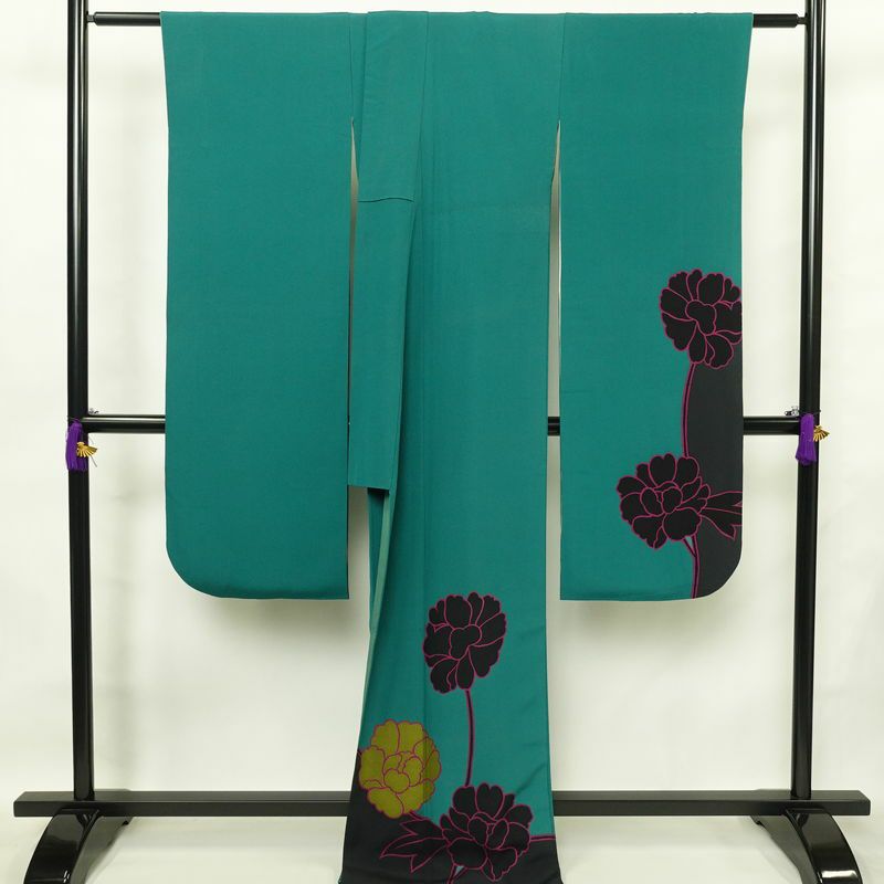 振袖 落款入り 草野一騎 縮緬 正絹 花柄 袷仕立て 身丈168cm 裄丈70.5cm フォーマル 二十歳 着物 緑・うぐいす色_画像2