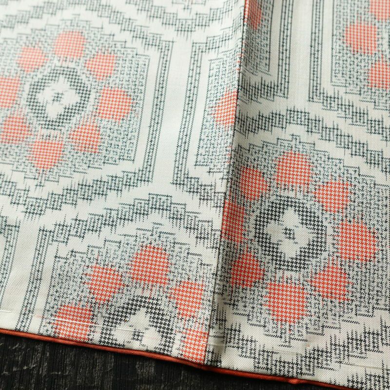 紬 しつけ糸付き 正絹 亀甲柄 袷仕立て 身丈163.5cm 裄丈65.5cm 着物 多色使い_画像11