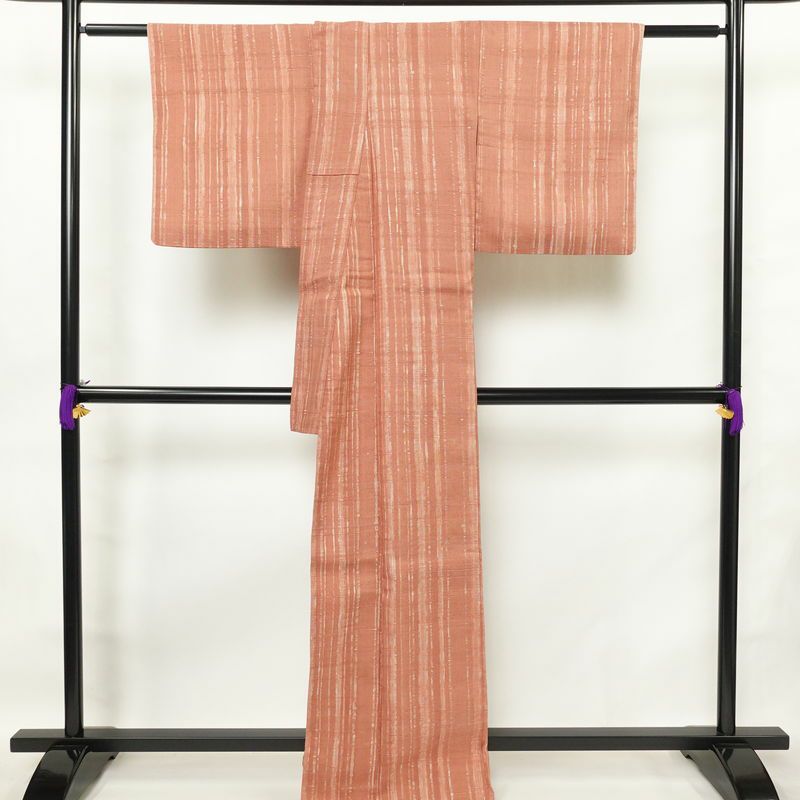 紬 正絹 縞柄・線柄 袷仕立て 身丈166cm 裄丈66.5cm 着物 ピンク_画像2