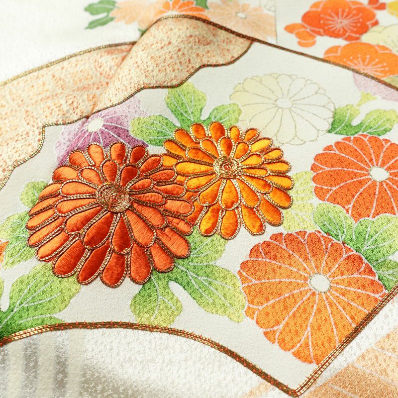 付け下げ 金駒刺繍 正絹 古典柄 袷仕立て 身丈167.5cm 裄丈65.5cm 箔 刺繍 金彩 フォーマル 着物 緑・うぐいす色_画像7