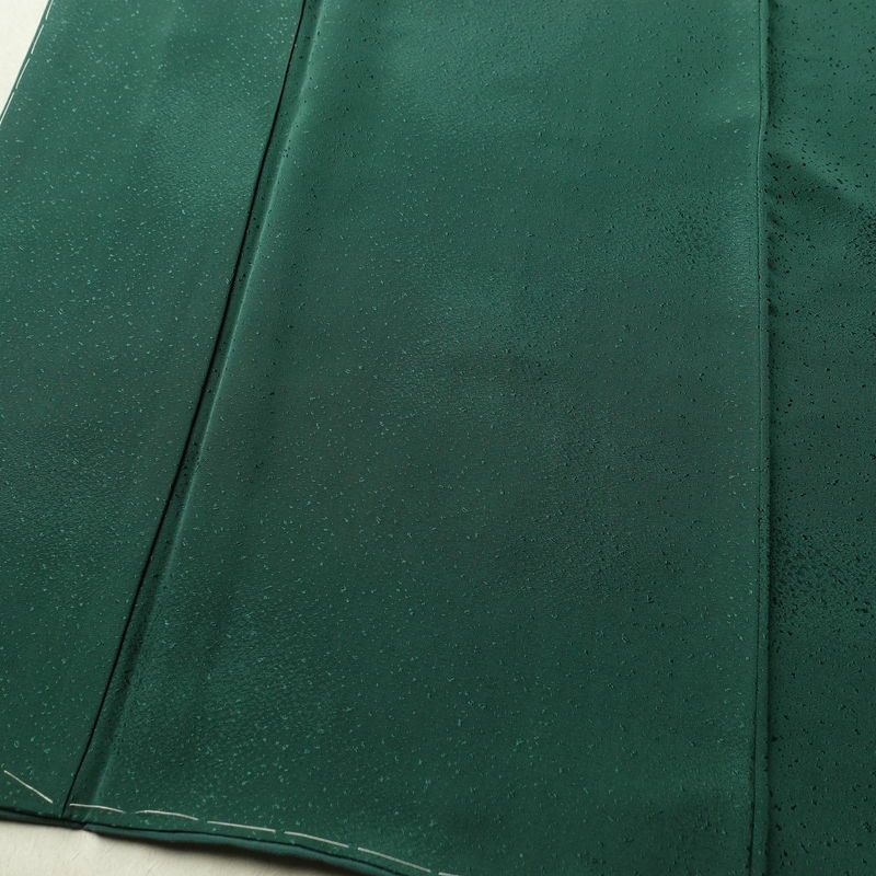 色無地 しつけ糸付き 一つ紋付き 正絹 その他の柄 袷仕立て 身丈161cm 裄丈67cm フォーマル 着物 緑・うぐいす色_画像4