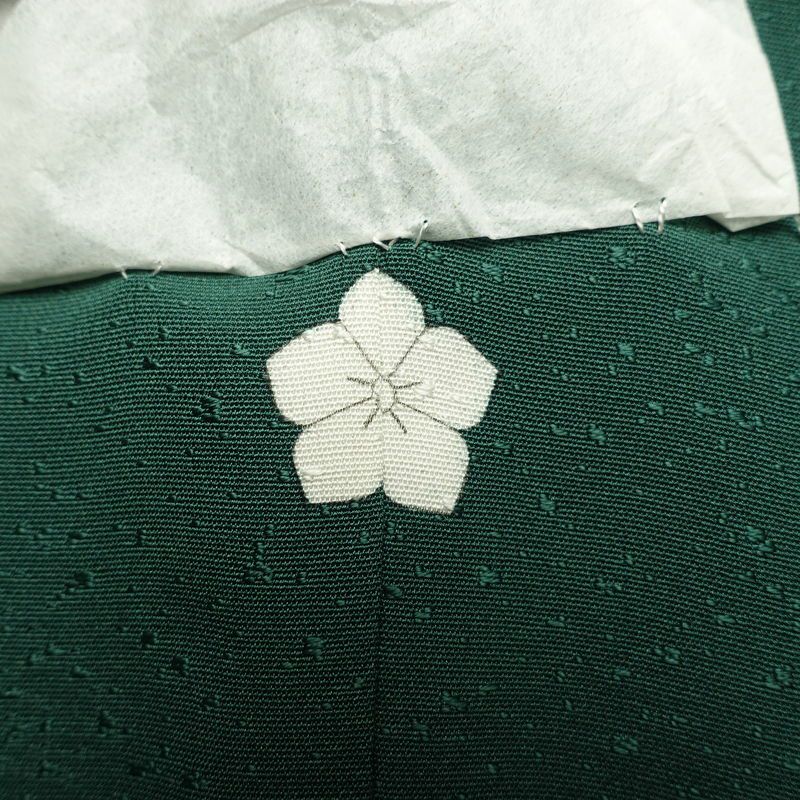 色無地 しつけ糸付き 一つ紋付き 正絹 その他の柄 袷仕立て 身丈161cm 裄丈67cm フォーマル 着物 緑・うぐいす色_画像12