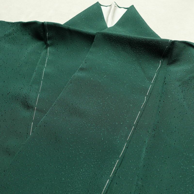 色無地 しつけ糸付き 一つ紋付き 正絹 その他の柄 袷仕立て 身丈161cm 裄丈67cm フォーマル 着物 緑・うぐいす色_画像16