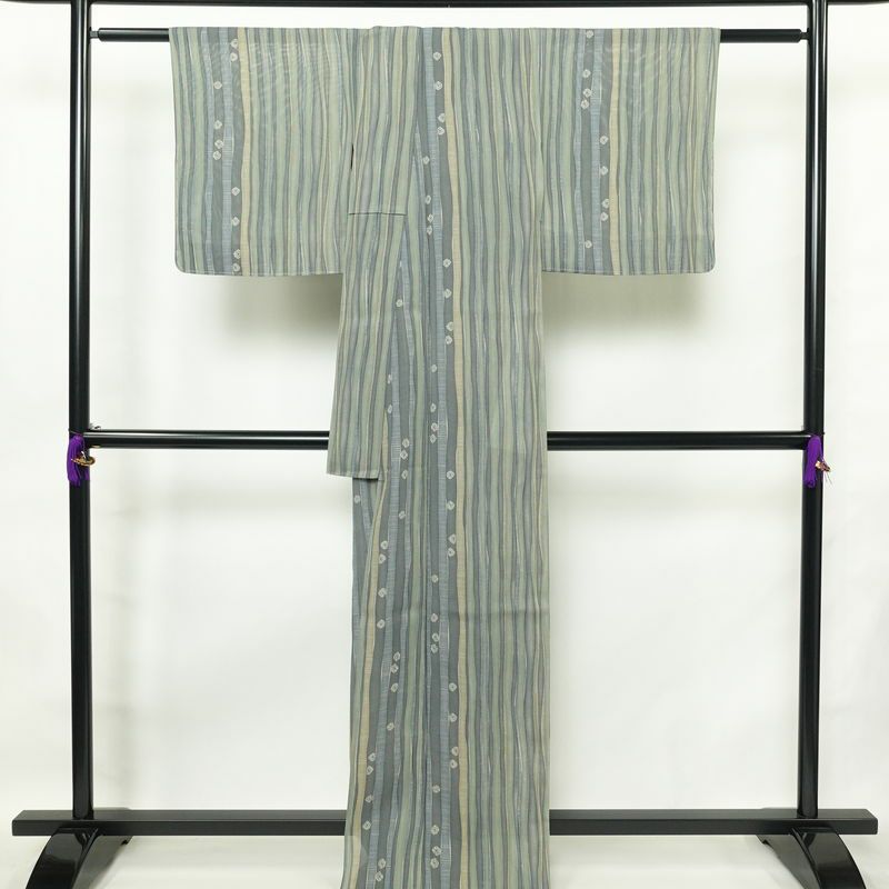 盛夏 小紋 夏用 正絹 縞柄・線柄 単衣仕立て 身丈165cm 裄丈65cm 一部しつけ糸付き 着物 緑・うぐいす色_画像2