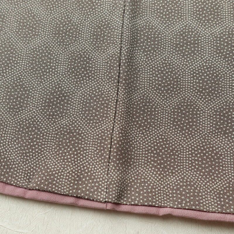 小紋 縮緬 正絹 亀甲柄 袷仕立て 身丈153.5cm 裄丈66.5cm 着物 グレー_画像9