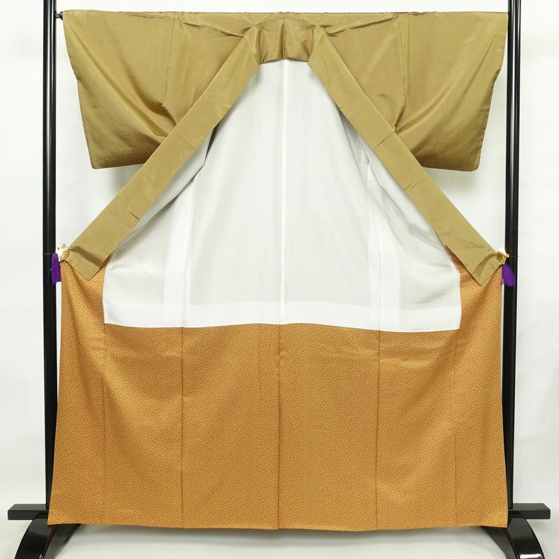 紬 正絹 無地 袷仕立て 身丈164.5cm 裄丈67cm 着物 黄・黄土色_画像3