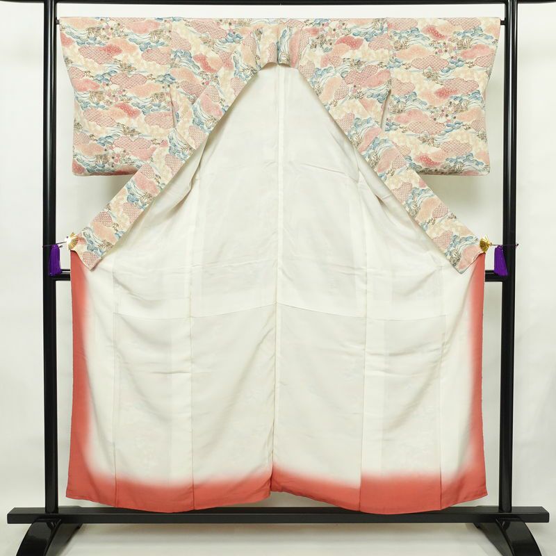 小紋 縮緬 正絹 古典柄 袷仕立て 身丈154cm 裄丈66.5cm 着物 クリーム_画像3