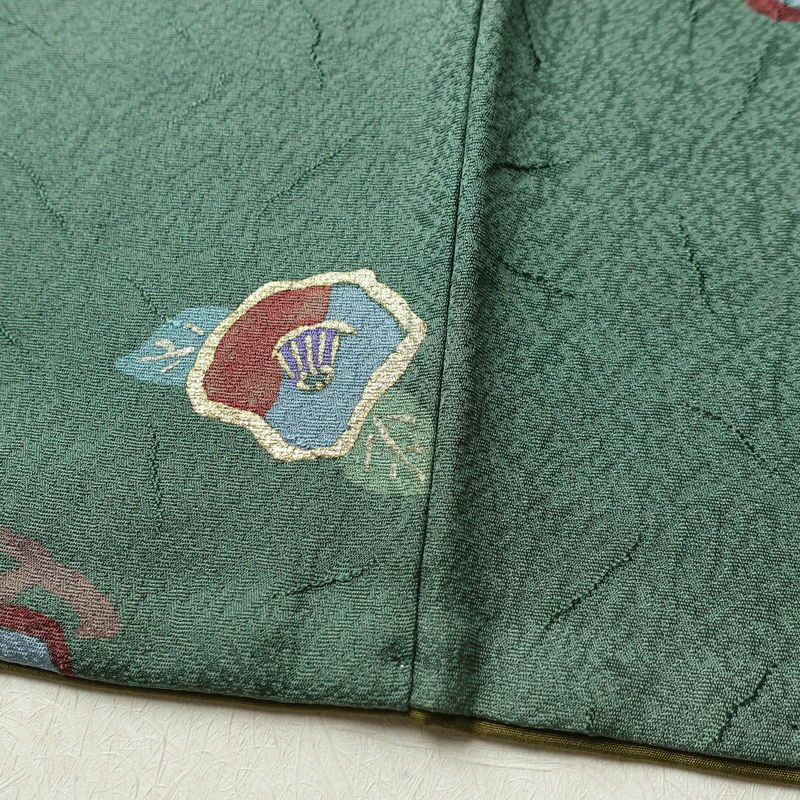 小紋 正絹 花柄 袷仕立て 身丈157cm 裄丈67cm 箔 着物 緑・うぐいす色_画像10