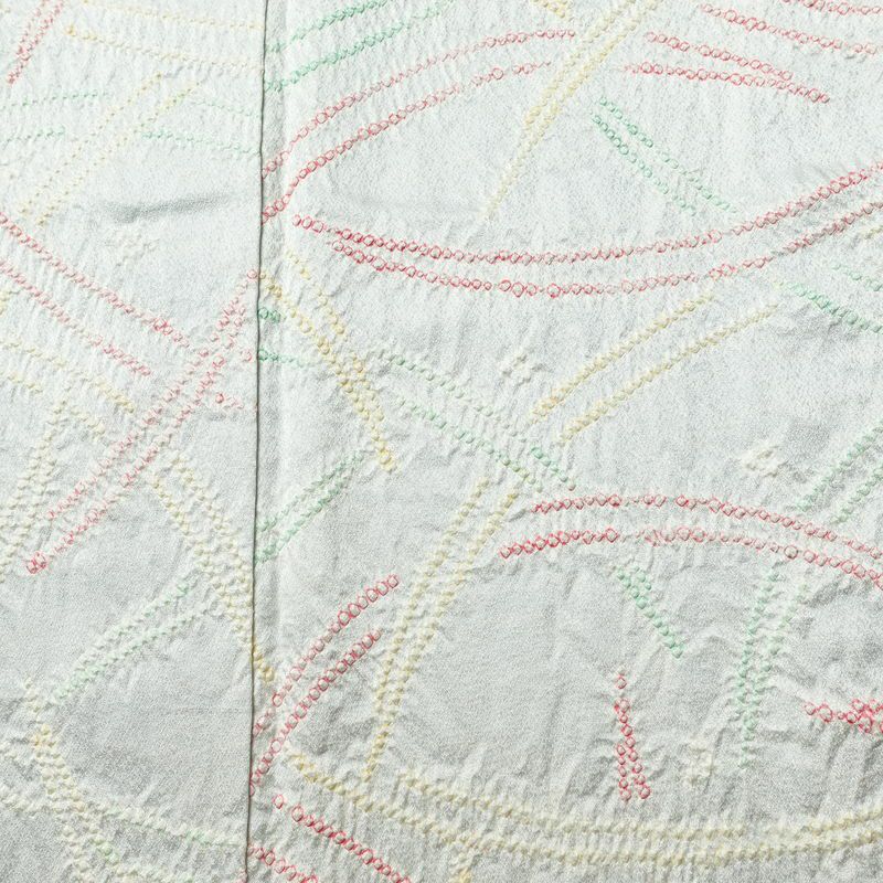 小紋 絞り 正絹 幾何学柄・抽象柄 袷仕立て 身丈153cm 裄丈63.5cm 着物 青・紺_画像6