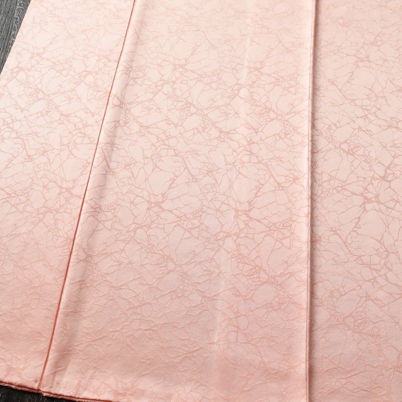 色無地 良品 綸子 一つ紋付き 正絹 幾何学柄・抽象柄 袷仕立て 身丈159.5cm 裄丈63cm 共八掛 フォーマル 着物 ピンク_画像4