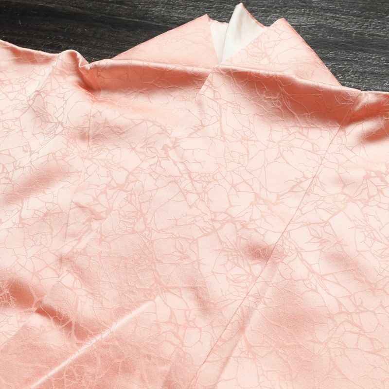 色無地 良品 綸子 一つ紋付き 正絹 幾何学柄・抽象柄 袷仕立て 身丈159.5cm 裄丈63cm 共八掛 フォーマル 着物 ピンク_画像16