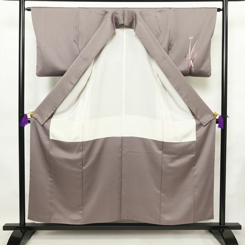 付け下げ 良品 一つ紋付き 正絹 木の葉・植物柄 袷仕立て 身丈154cm 裄丈64cm フォーマル 着物 紫・藤色_画像3