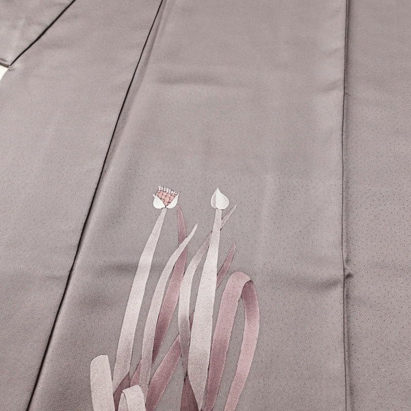 付け下げ 良品 一つ紋付き 正絹 木の葉・植物柄 袷仕立て 身丈154cm 裄丈64cm フォーマル 着物 紫・藤色_画像5