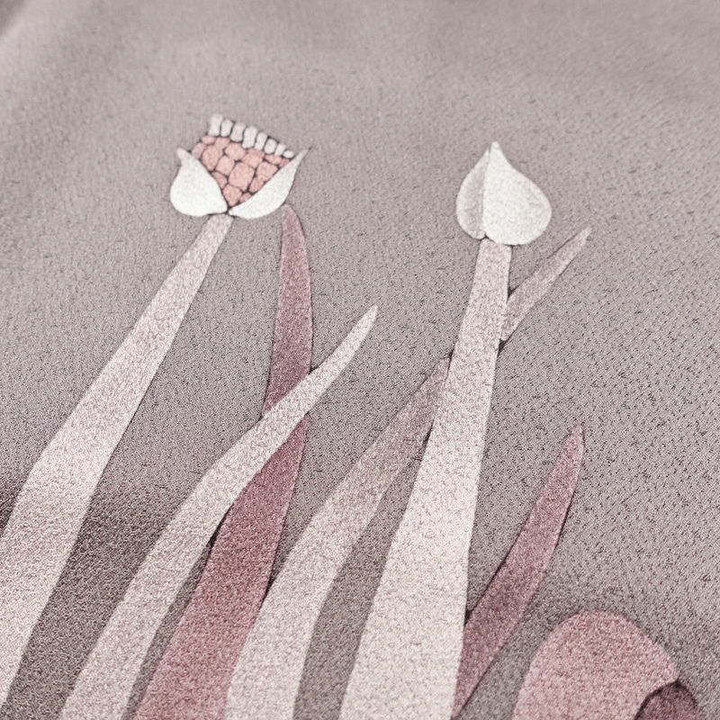 付け下げ 良品 一つ紋付き 正絹 木の葉・植物柄 袷仕立て 身丈154cm 裄丈64cm フォーマル 着物 紫・藤色_画像7