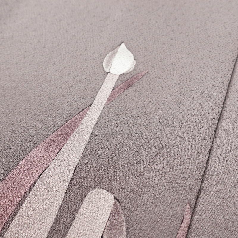 付け下げ 良品 一つ紋付き 正絹 木の葉・植物柄 袷仕立て 身丈154cm 裄丈64cm フォーマル 着物 紫・藤色_画像9