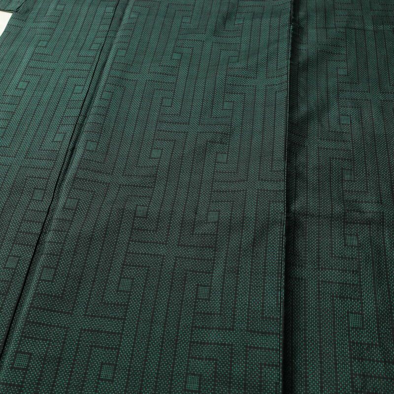 大島紬 正絹 幾何学柄・抽象柄 袷仕立て 身丈162cm 裄丈65.5cm 着物 緑・うぐいす色_画像8