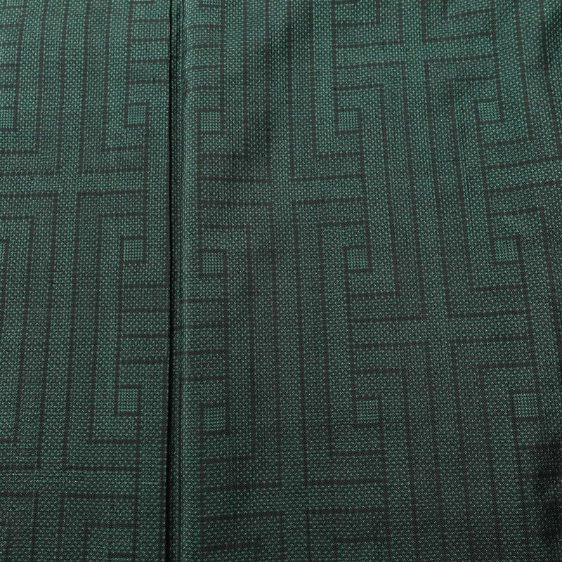 大島紬 正絹 幾何学柄・抽象柄 袷仕立て 身丈162cm 裄丈65.5cm 着物 緑・うぐいす色_画像9