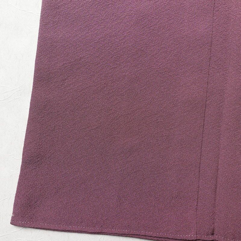 色無地 縮緬 一つ紋付き 正絹 無地 袷仕立て 身丈161cm 裄丈67cm フォーマル 着物 紫・藤色_画像11