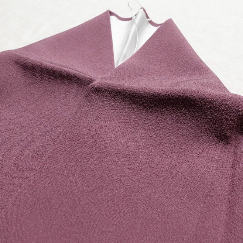 色無地 縮緬 一つ紋付き 正絹 無地 袷仕立て 身丈161cm 裄丈67cm フォーマル 着物 紫・藤色_画像17