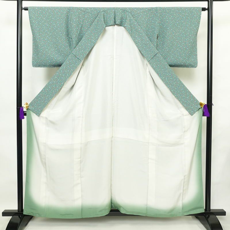 小紋 しつけ糸付き 縮緬 正絹 幾何学柄・抽象柄 袷仕立て 身丈158cm 裄丈64cm 着物 緑・うぐいす色_画像3