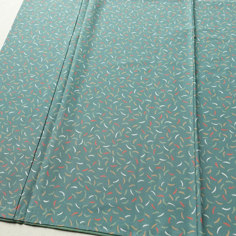 小紋 しつけ糸付き 縮緬 正絹 幾何学柄・抽象柄 袷仕立て 身丈158cm 裄丈64cm 着物 緑・うぐいす色_画像4