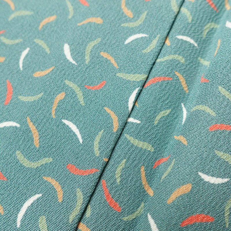 小紋 しつけ糸付き 縮緬 正絹 幾何学柄・抽象柄 袷仕立て 身丈158cm 裄丈64cm 着物 緑・うぐいす色_画像8