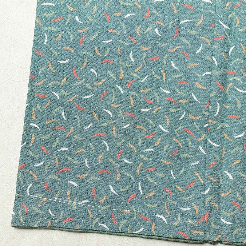 小紋 しつけ糸付き 縮緬 正絹 幾何学柄・抽象柄 袷仕立て 身丈158cm 裄丈64cm 着物 緑・うぐいす色_画像11