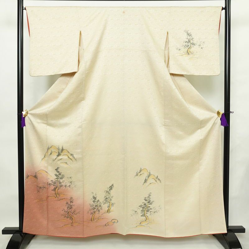 付け下げ 綸子 一つ紋付き 正絹 風景柄 袷仕立て 身丈161cm 裄丈65.5cm フォーマル 着物 ベージュ_画像1
