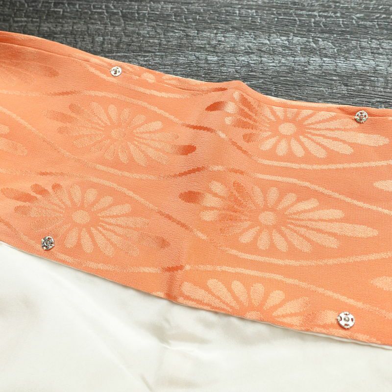 付け下げ 綸子 一つ紋付き 正絹 風景柄 袷仕立て 身丈161cm 裄丈65.5cm フォーマル 着物 ベージュ_画像19