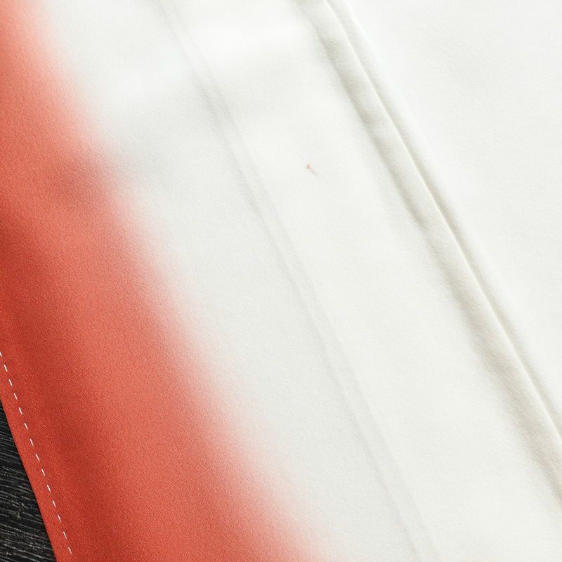 付け下げ 綸子 一つ紋付き 正絹 風景柄 袷仕立て 身丈161cm 裄丈65.5cm フォーマル 着物 ベージュ_画像21