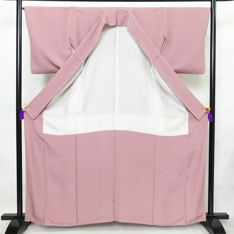 色無地 一つ紋付き 正絹 無地 袷仕立て 身丈161.5cm 裄丈67cm フォーマル 着物 ピンク_画像3