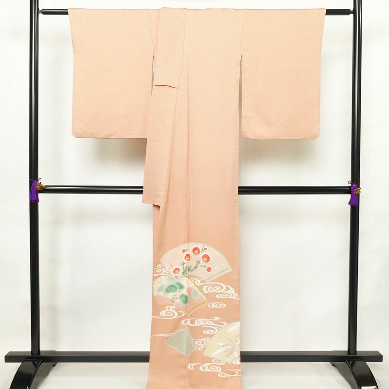 色留袖 三つ紋付き 正絹 花柄 袷仕立て 身丈166cm 裄丈69cm 箔 刺繍 共八掛 金彩 フォーマル 着物 ピンク_画像2