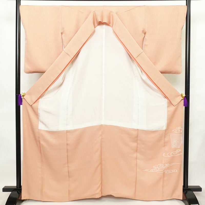 色留袖 三つ紋付き 正絹 花柄 袷仕立て 身丈166cm 裄丈69cm 箔 刺繍 共八掛 金彩 フォーマル 着物 ピンク_画像3