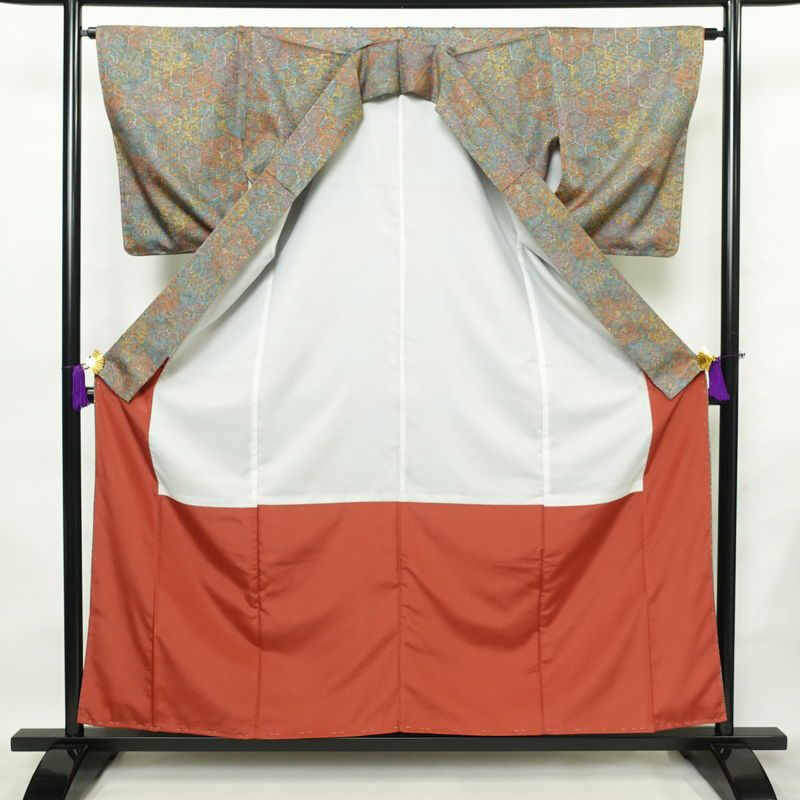 小紋 良品 しつけ糸付き 総柄 ポリエステル 幾何学柄・抽象柄 袷仕立て 身丈158.5cm 裄丈65cm 着物 多色使い_画像3