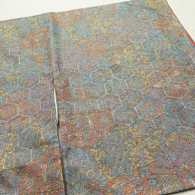 小紋 良品 しつけ糸付き 総柄 ポリエステル 幾何学柄・抽象柄 袷仕立て 身丈158.5cm 裄丈65cm 着物 多色使い_画像13