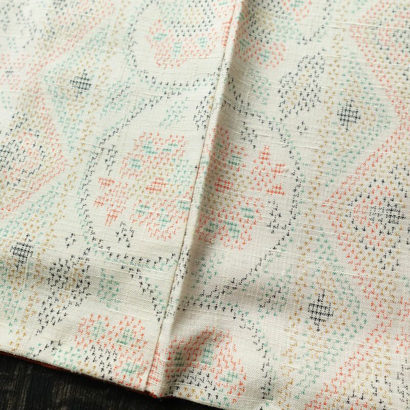 紬 正絹 幾何学柄・抽象柄 袷仕立て 身丈158cm 裄丈65.5cm 着物 白_画像10