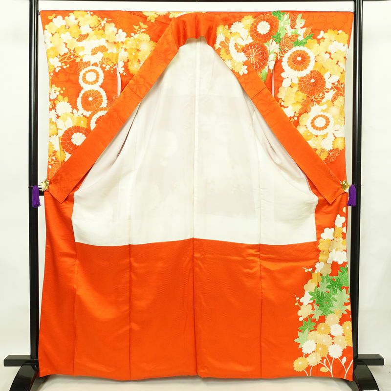 振袖 金駒刺繍 綸子 正絹 花柄 袷仕立て 身丈164cm 裄丈67cm 箔 金彩 フォーマル 着物 橙_画像3