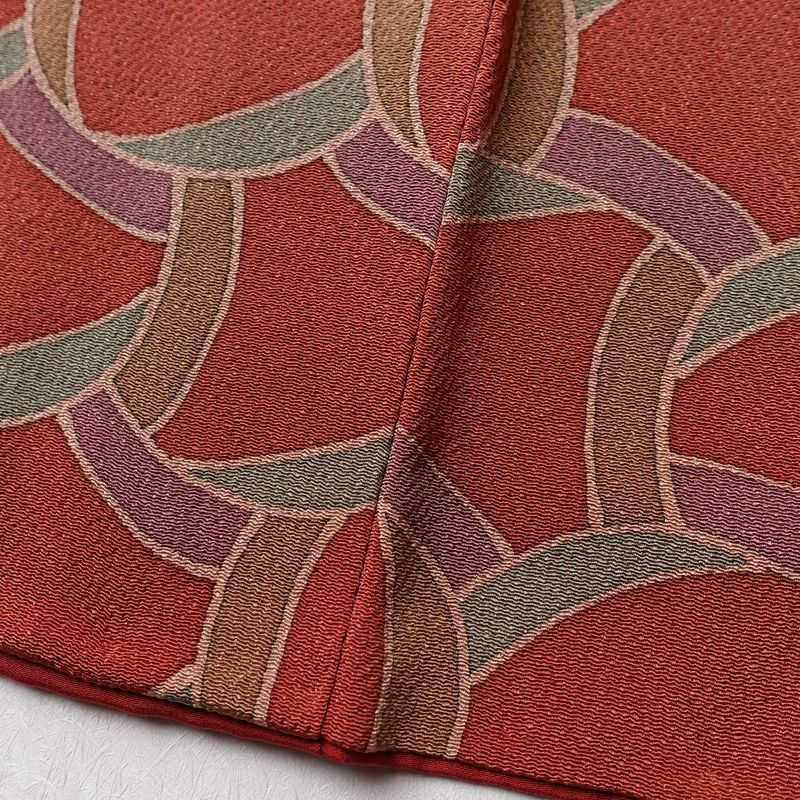 小紋 良品 縮緬 正絹 幾何学柄・抽象柄 袷仕立て 身丈162.5cm 裄丈68cm 一部しつけ糸付き 着物 ピンク_画像11