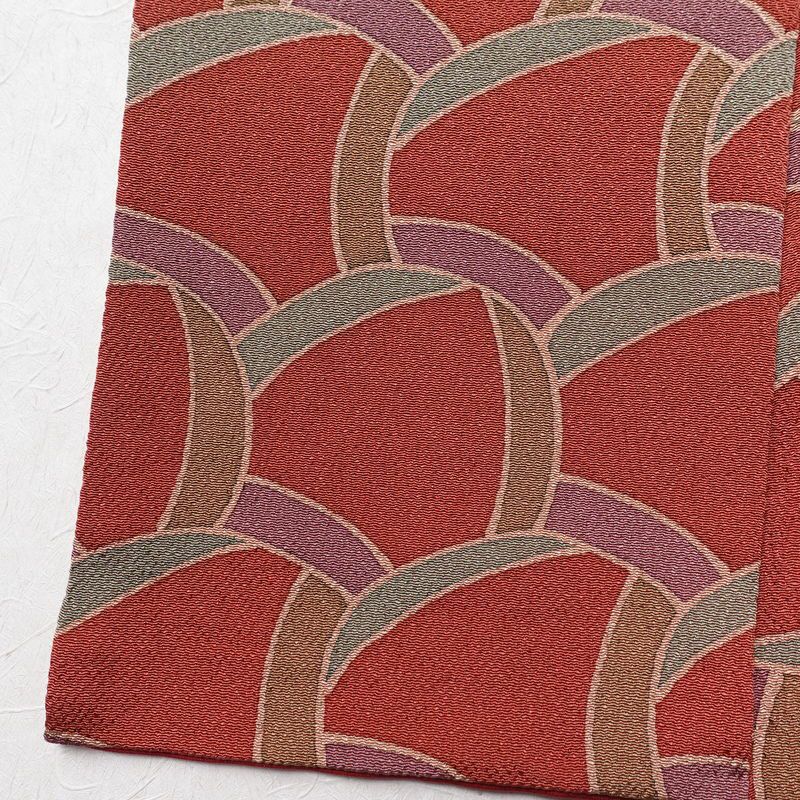 小紋 良品 縮緬 正絹 幾何学柄・抽象柄 袷仕立て 身丈162.5cm 裄丈68cm 一部しつけ糸付き 着物 ピンク_画像12