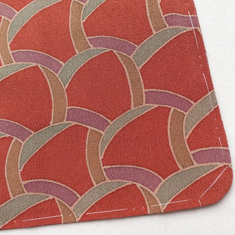 小紋 良品 縮緬 正絹 幾何学柄・抽象柄 袷仕立て 身丈162.5cm 裄丈68cm 一部しつけ糸付き 着物 ピンク_画像15