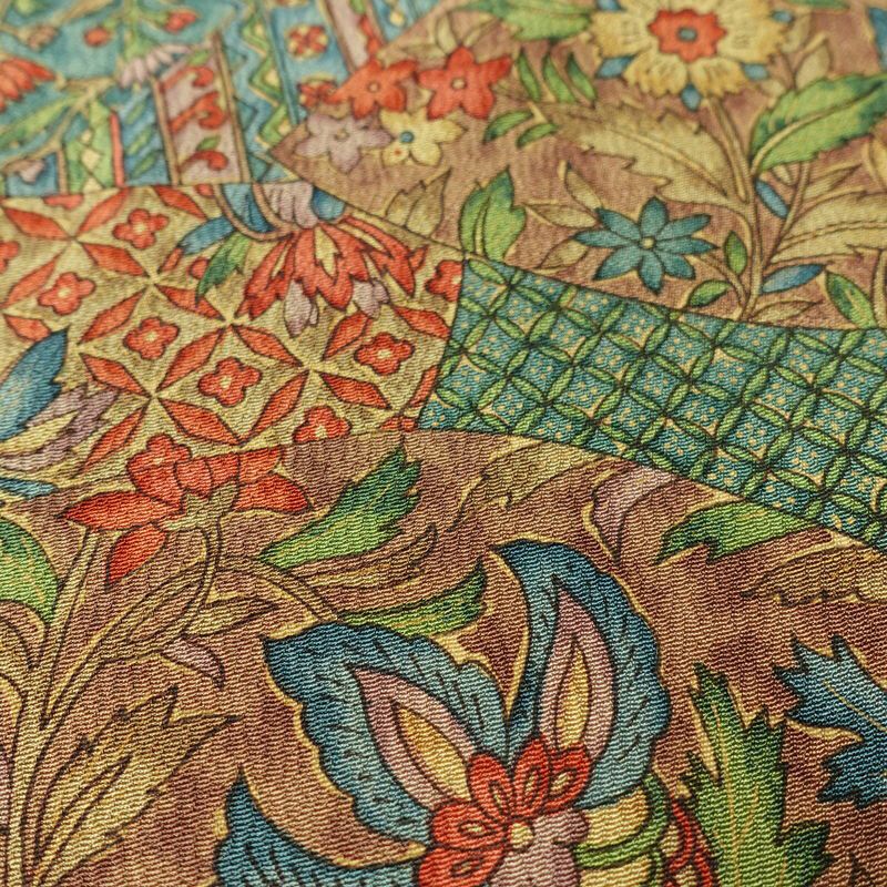 小紋 良品 縮緬 総柄 正絹 幾何学柄・抽象柄 袷仕立て 身丈153cm 裄丈66cm 着物 多色使い_画像8