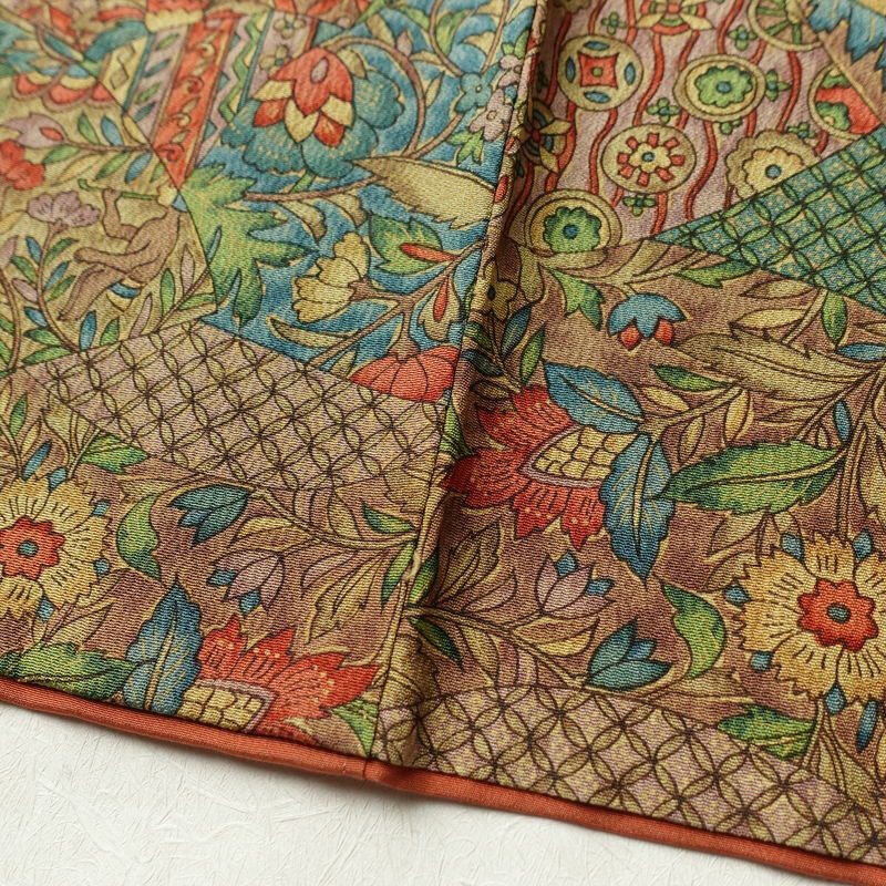 小紋 良品 縮緬 総柄 正絹 幾何学柄・抽象柄 袷仕立て 身丈153cm 裄丈66cm 着物 多色使い_画像11