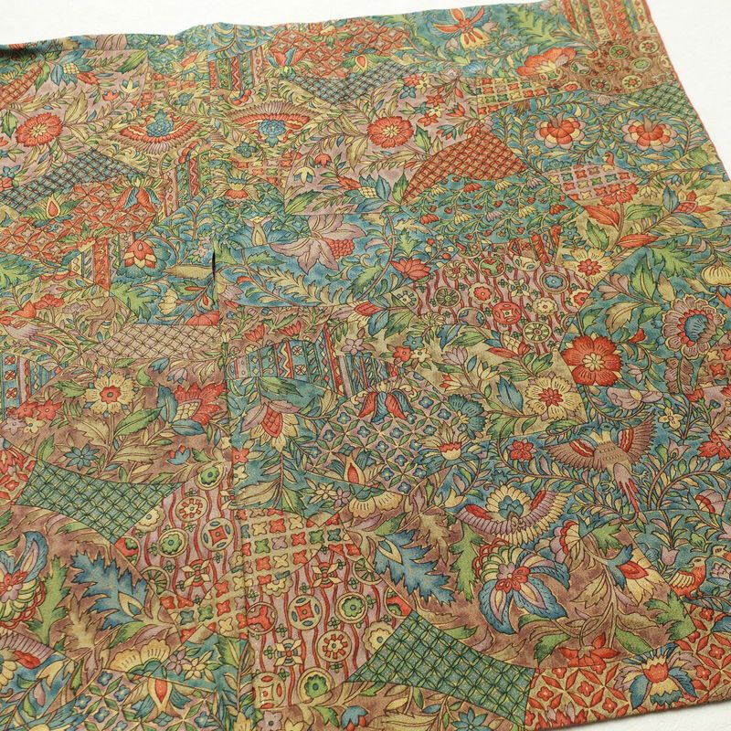 小紋 良品 縮緬 総柄 正絹 幾何学柄・抽象柄 袷仕立て 身丈153cm 裄丈66cm 着物 多色使い_画像13