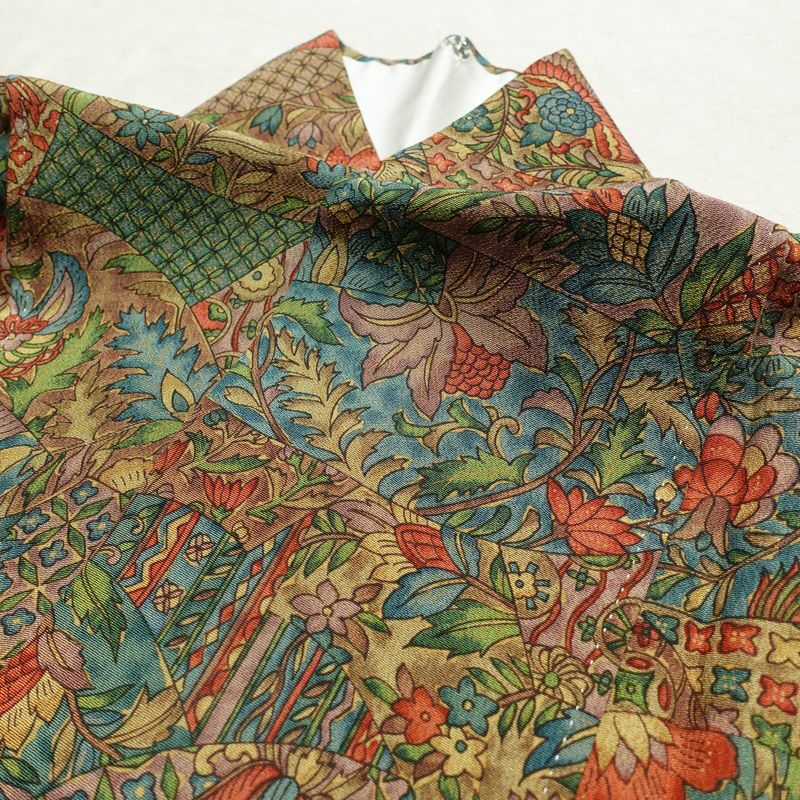 小紋 良品 縮緬 総柄 正絹 幾何学柄・抽象柄 袷仕立て 身丈153cm 裄丈66cm 着物 多色使い_画像17