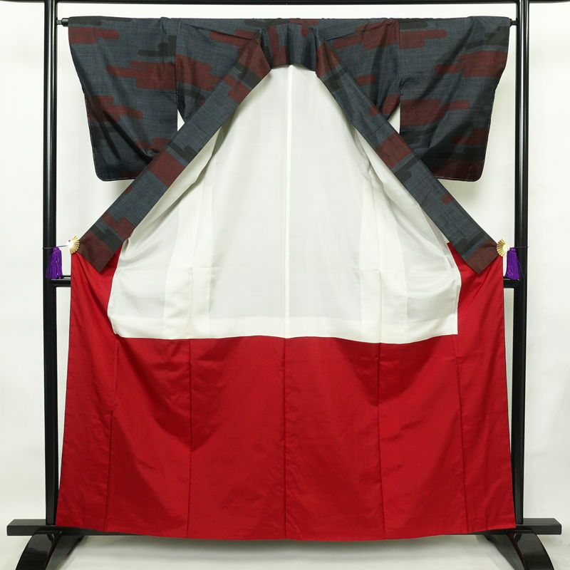 紬 正絹 幾何学柄・抽象柄 袷仕立て 身丈161.5cm 裄丈65.5cm 着物 青・紺_画像3