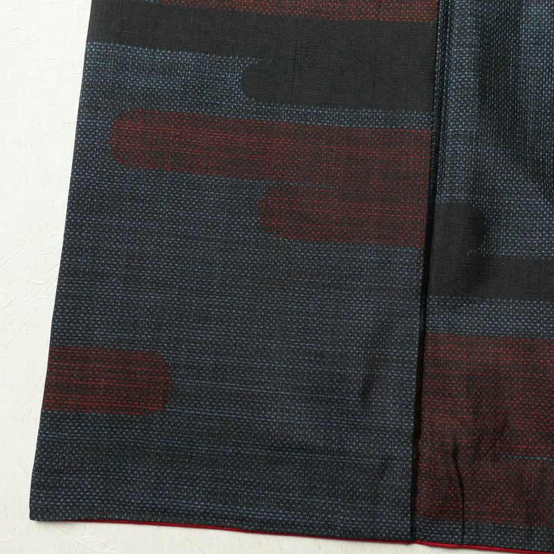 紬 正絹 幾何学柄・抽象柄 袷仕立て 身丈161.5cm 裄丈65.5cm 着物 青・紺_画像13